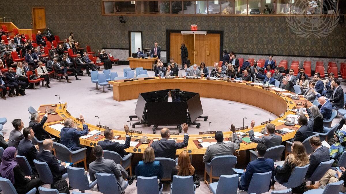 Security Council unanimously adopts Resolution 2796 (2025) extending until 31 October 2026 the mandate of the United Nations Support Mission in Libya (UNSMIL).